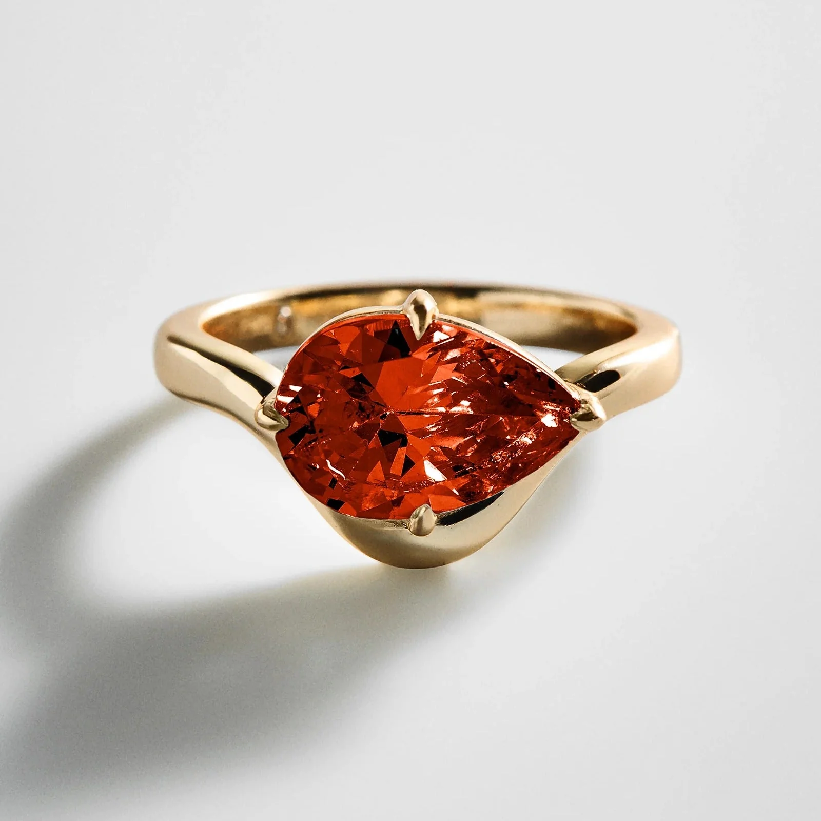 Wavy Custom Birthstone Ring - Gold