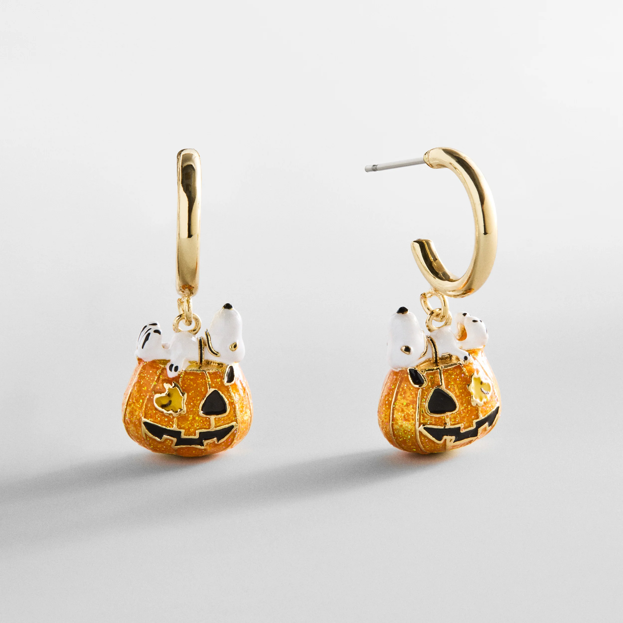 Peanuts Snoopy Pumpkin Halloween Huggie Earrings
